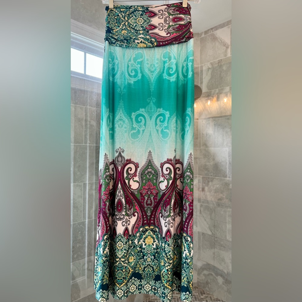 Venus maxi skirt size M